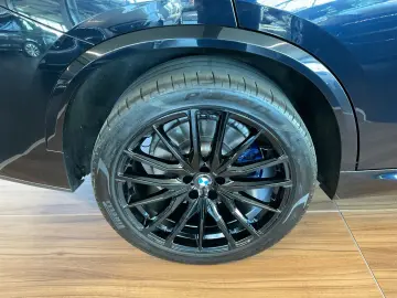 BMW X5 M50i HUD PANORAMA 360 LASER HK STANDHEIZUNG