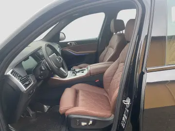 BMW X5 xDrive30d    M-Sport DisKey ACC LED PanoSD SD