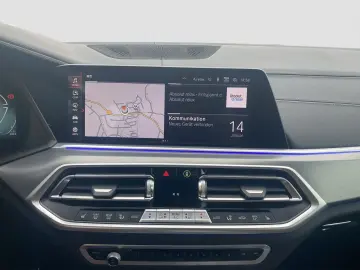 BMW X5 xDrive30d    M-Sport DisKey ACC LED PanoSD SD