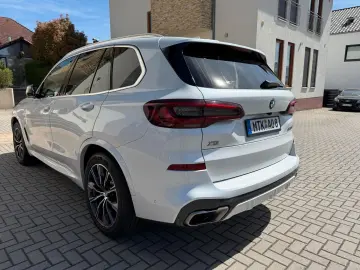BMW X5 M50 i