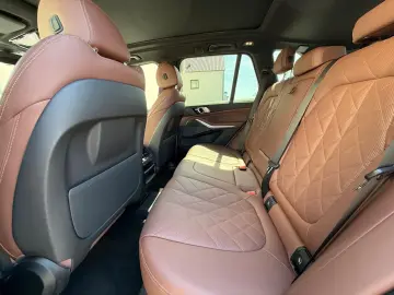 BMW X5 M50 i