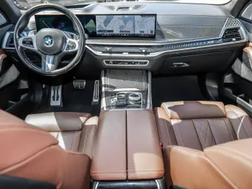BMW X5 xDrive30d M Sport Pro AHK Pano Sky Lounge Mas