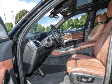 BMW X5 xDrive30d M Sport Pro AHK Pano Sky Lounge Mas