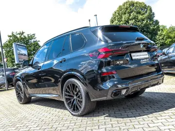 BMW X5 xDrive30d M Sport Pro AHK Pano Sky Lounge Mas