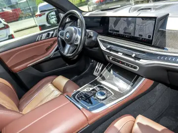 BMW X5 xDrive30d M Sport Pro AHK Pano Sky Lounge Mas