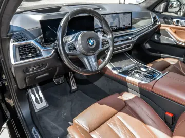 BMW X5 xDrive30d M Sport Pro AHK Pano Sky Lounge Mas