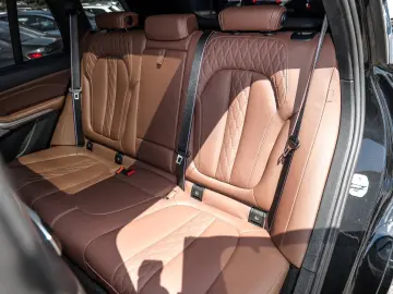 BMW X5 xDrive30d M Sport Pro AHK Pano Sky Lounge Mas