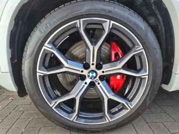 BMW X5 xDrive30d M Sportpaket Pro Pano AHK PAPro h k