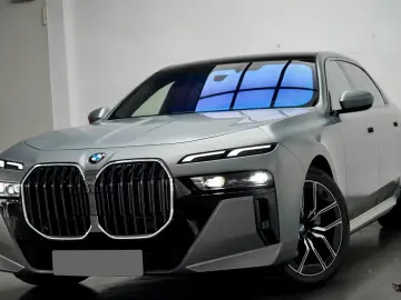 BMW 740d xDrive M Sport TV Executive   Finanțare Leasing