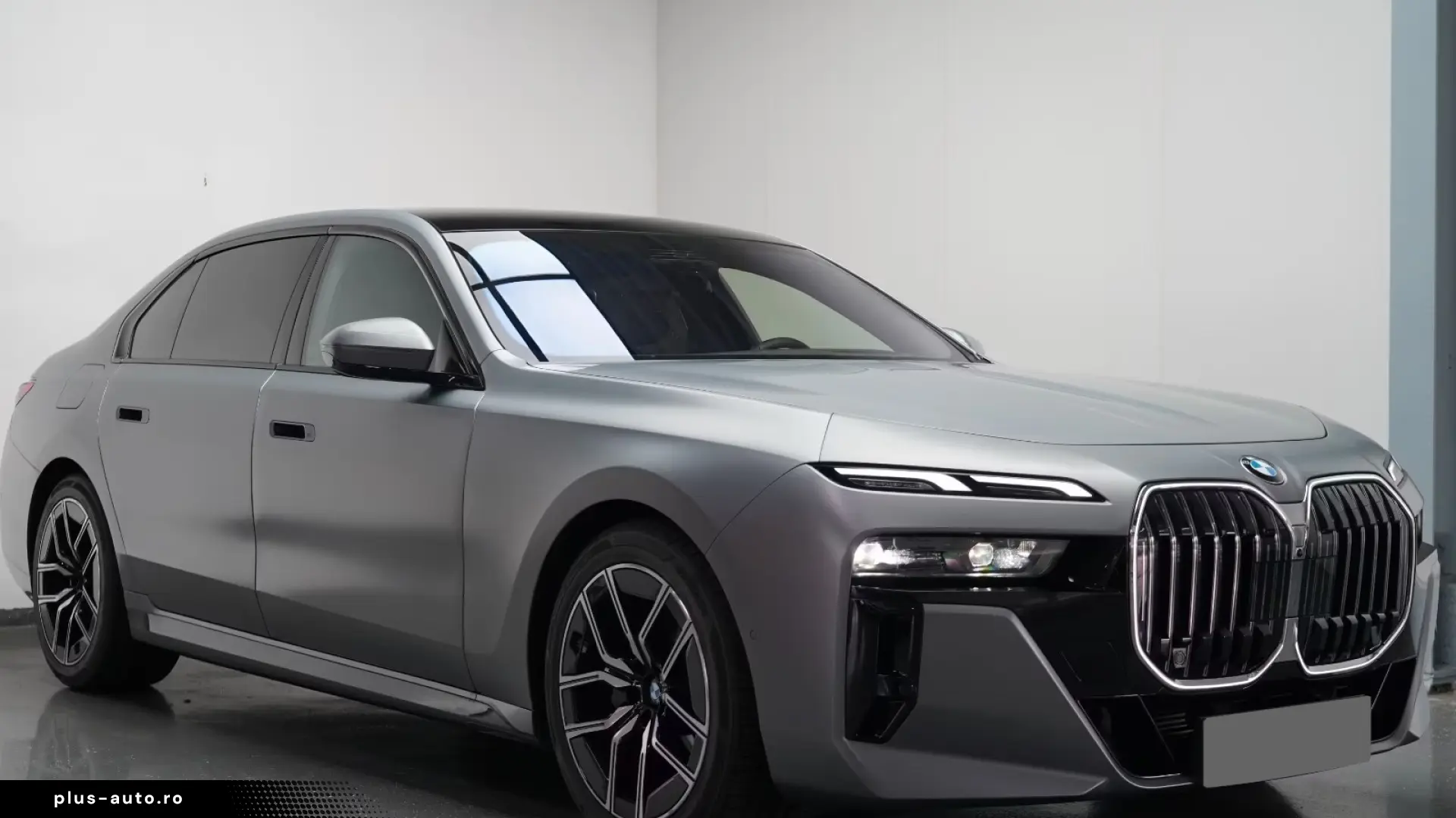BMW 740d xDrive M Sport TV Executive   Finanțare Leasing