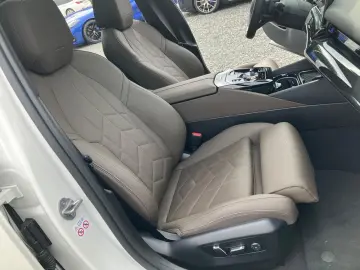 BMW 520d xDrive M-Sport  HK PANO