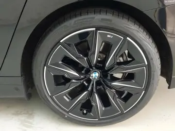 BMW 750e xDr M Sport Pro Fond EntertainAutomatiktüre