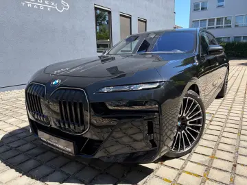 BMW 740d xD M-Sport A-Türe Sky TV SoftClos B&W FULLL