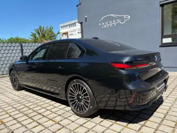 BMW 740d xD M-Sport A-Türe Sky TV SoftClos B&W FULLL