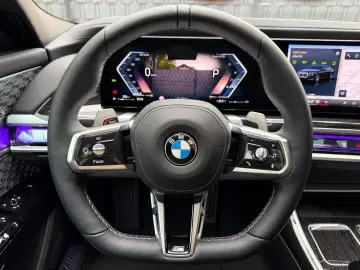BMW 740d xD M-Sport A-Türe Sky TV SoftClos B&W FULLL