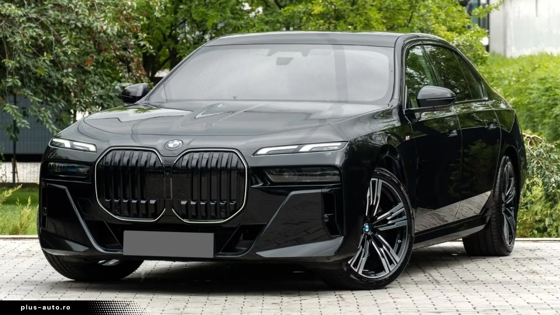 BMW 740d xDrive M Masaj Sky B&W   Finanțare Leasing