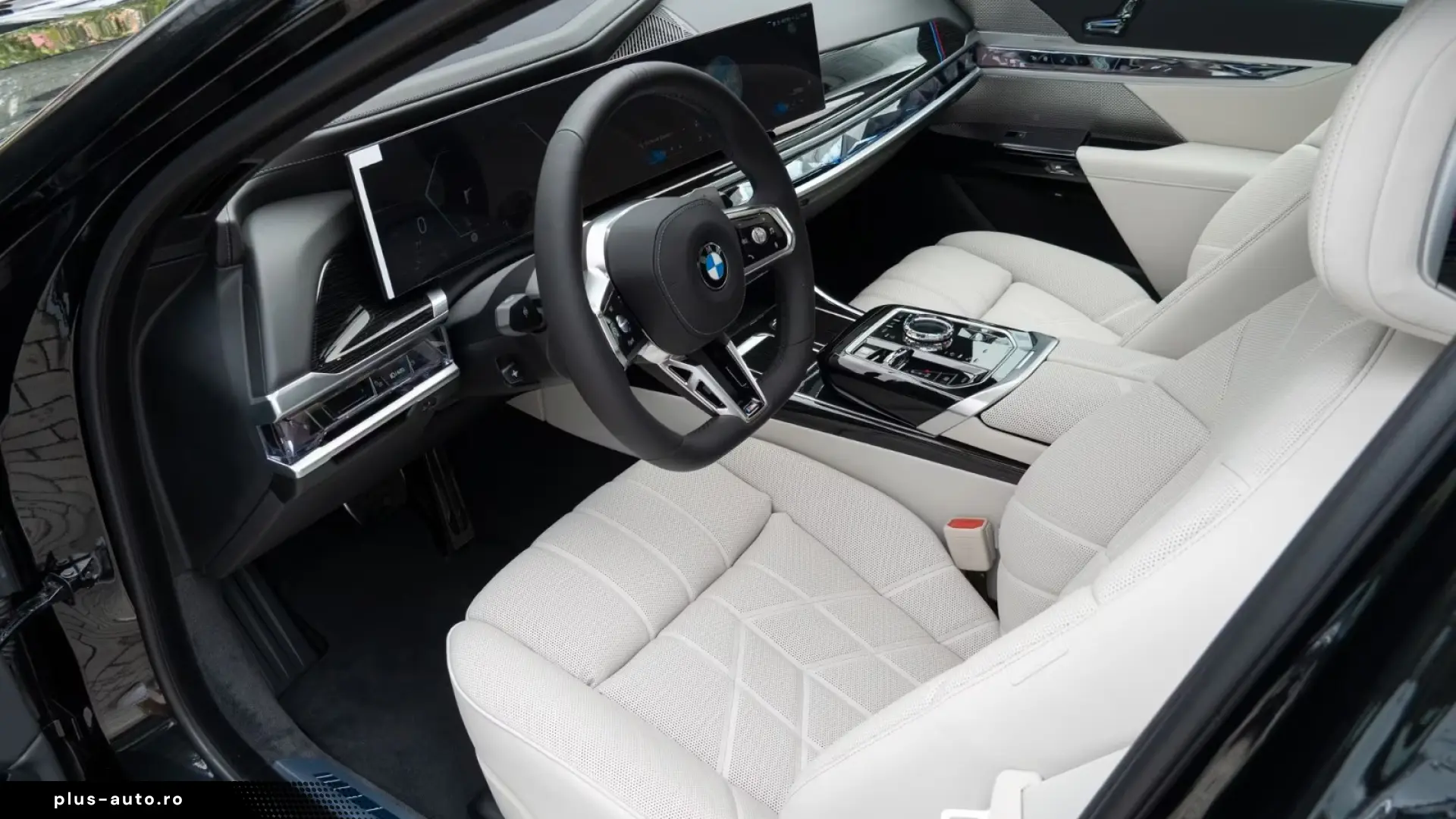 BMW 740d xDrive M Masaj Sky B&W   Finanțare Leasing