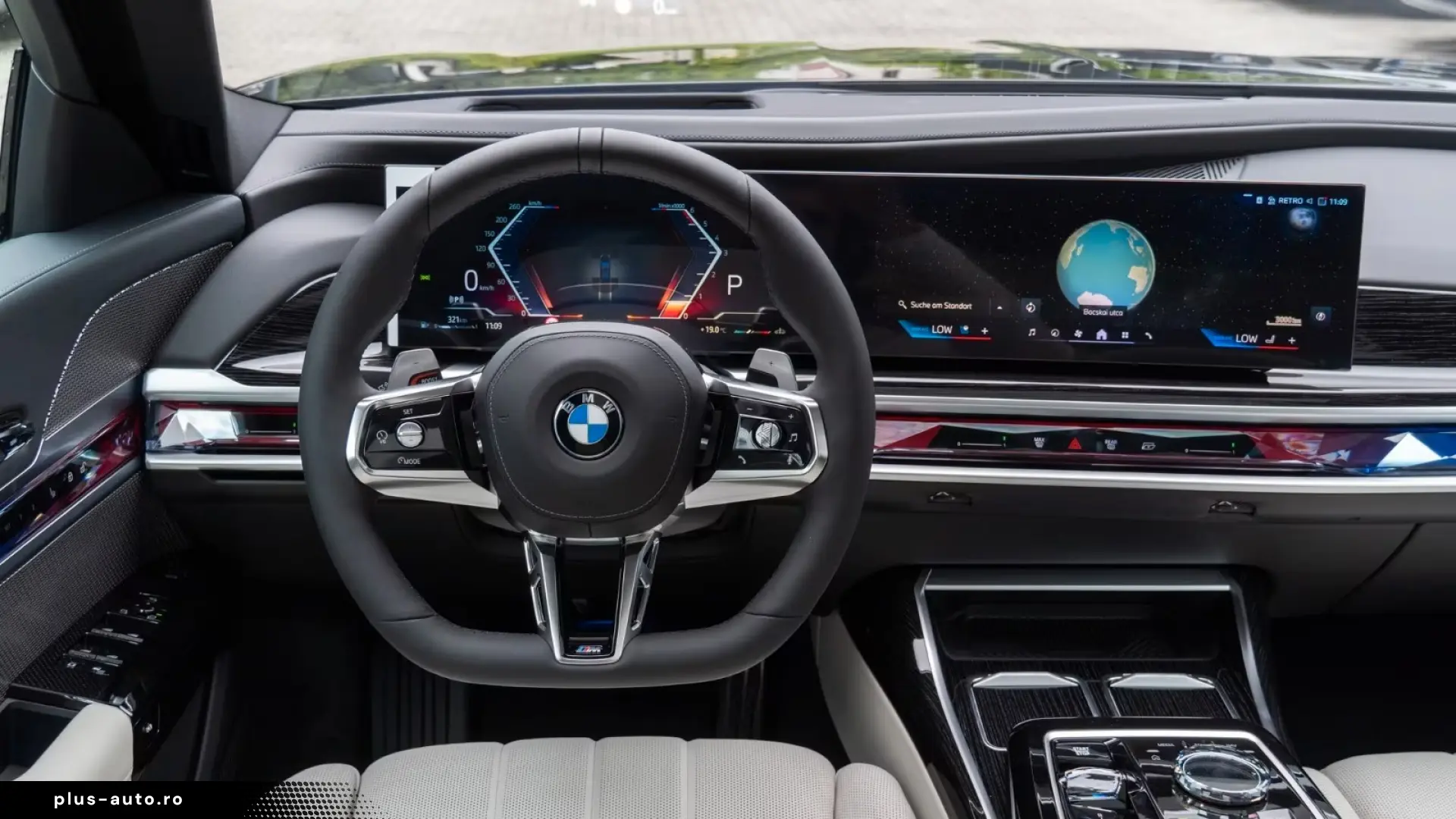 BMW 740d xDrive M Masaj Sky B&W   Finanțare Leasing
