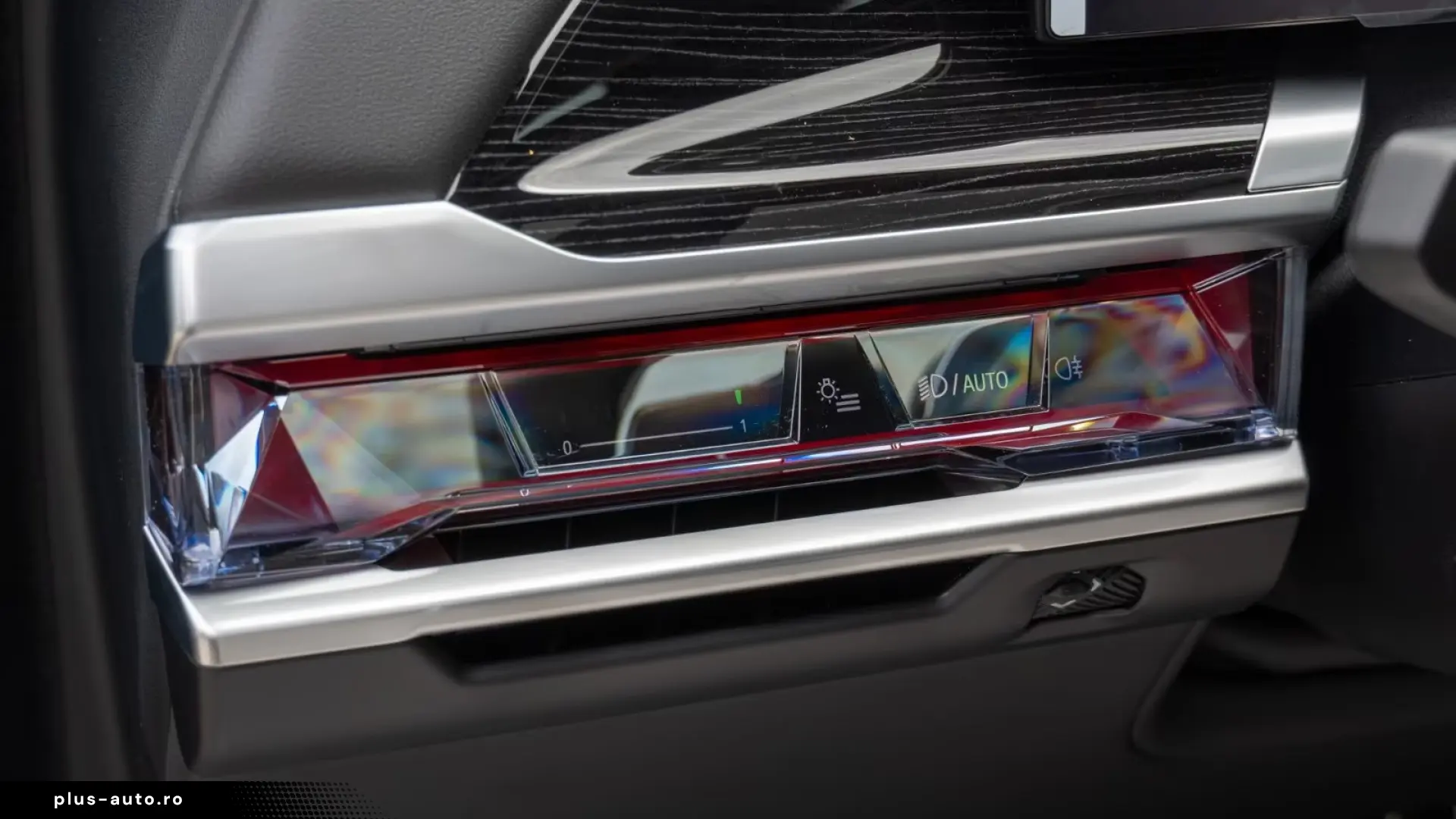 BMW 740d xDrive M Masaj Sky B&W   Finanțare Leasing
