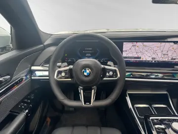 BMW 740d xDrive  M Sport P