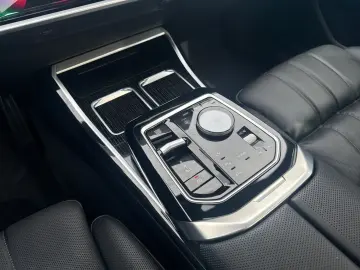 BMW 740d xDrive  M Sport P