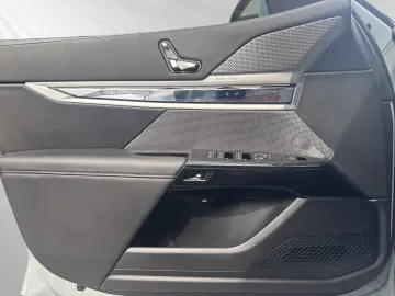 BMW 740d xDrive  M Sport P