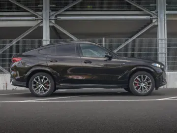 BMW X6 30d xDrive M Sport PRO 360 KAM PANO HA-LENKUN