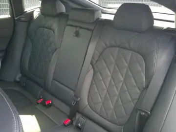 BMW X6 40d xDrive M Sport LM22'' Glasdach …