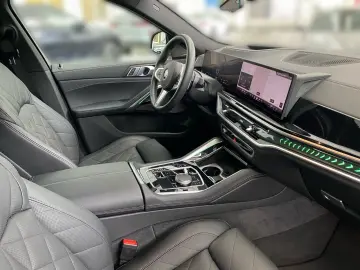 BMW X6 xDrive40d M Sport HUD DA Pro Pano AHK STH H K