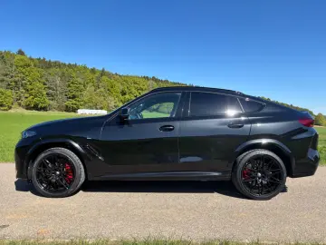 BMW X6 M Competition DriversPack HeadUp Pano H&K AHK