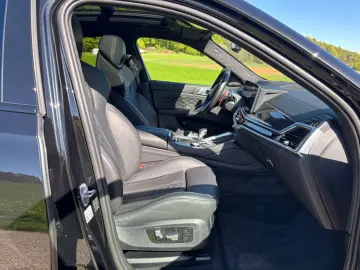 BMW X6 M Competition DriversPack HeadUp Pano H&K AHK