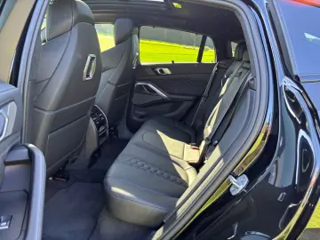 BMW X6 M Competition DriversPack HeadUp Pano H&K AHK