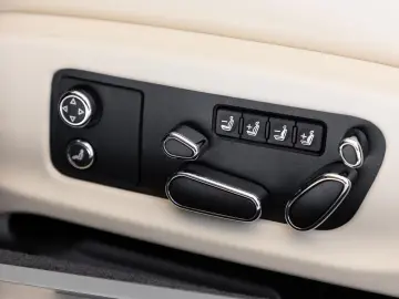 Bentley Continental GT Azure (MY26) Hybrid