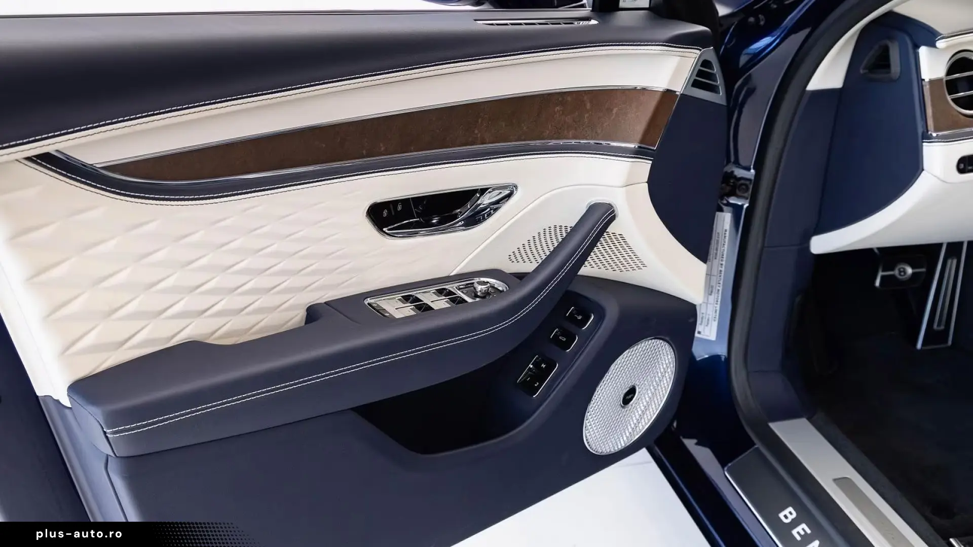 Bentley Flying Spur Azure
