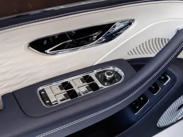 Bentley Flying Spur Azure