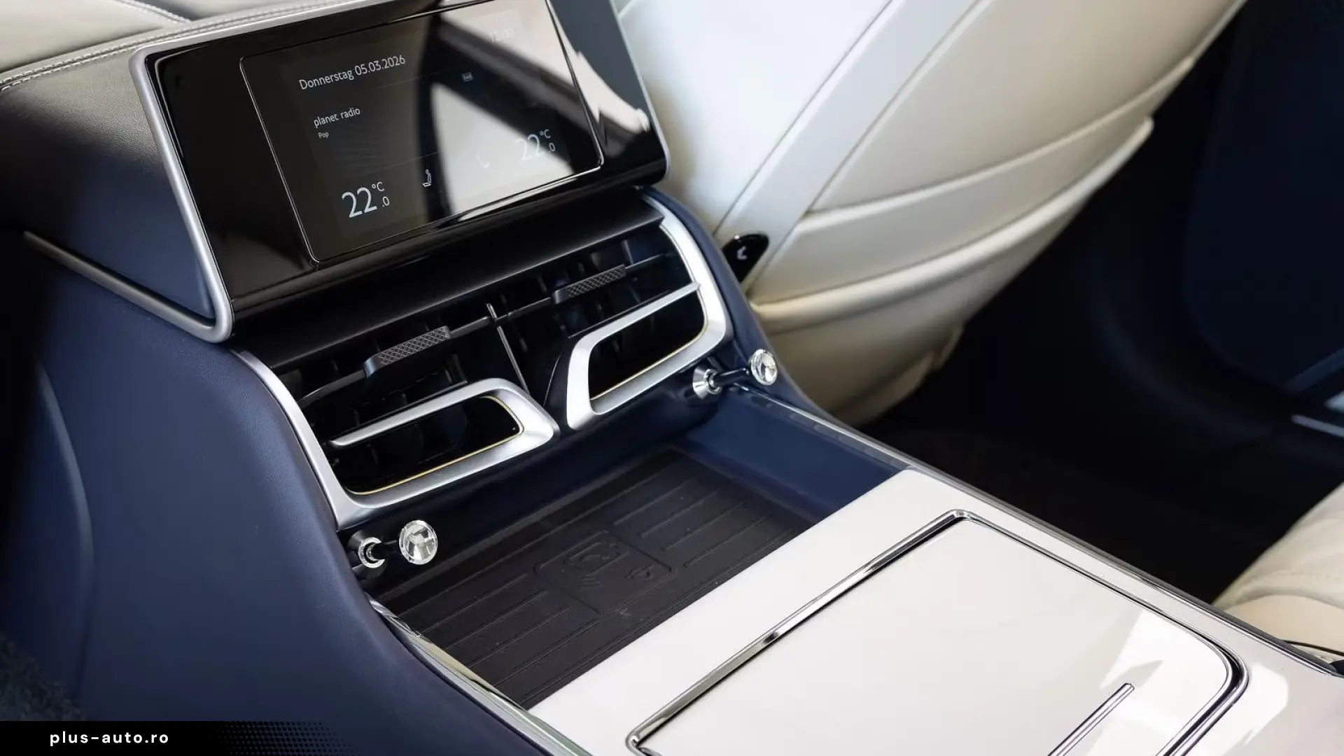 Bentley Flying Spur Azure