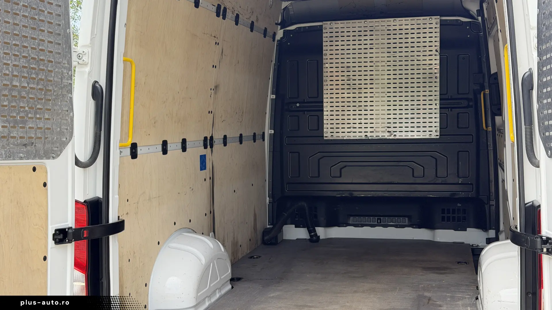 Volkswagen CRAFTER  2.0 TDI-140cp  L3-H2  WEBASTO