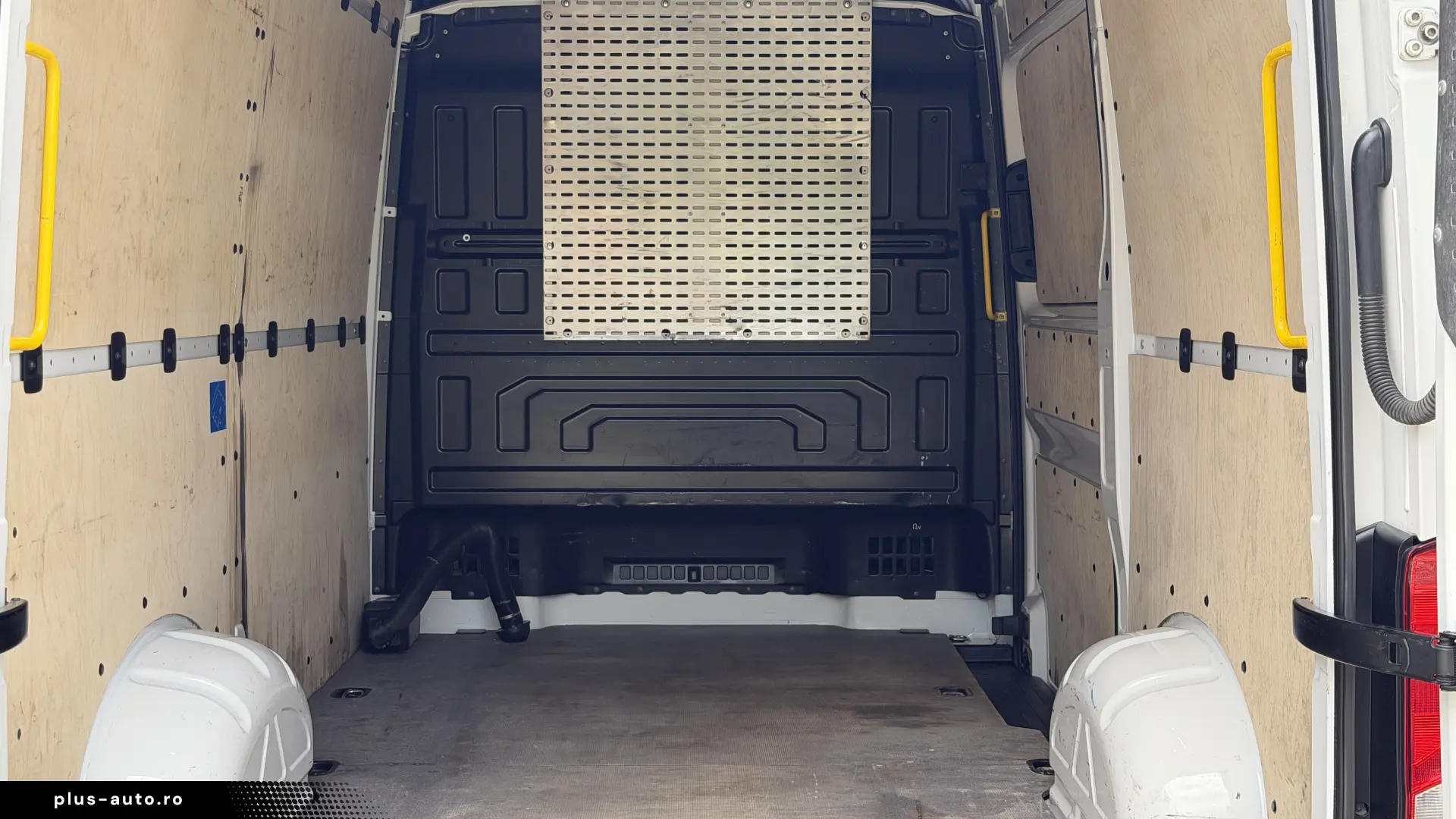 Volkswagen CRAFTER  2.0 TDI-140cp  L3-H2  WEBASTO