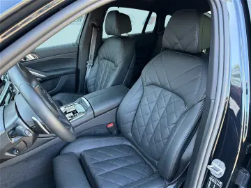 BMW X6 xDrive40d M Sport 22  ACC Pano AHK Standhzg M