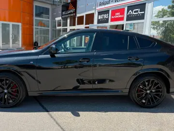 BMW X6 40d xD M Sportpro Sky B&W AHK Massage Gestik