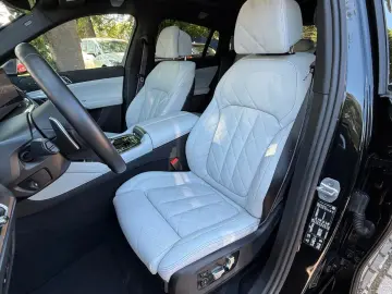 BMW X6 40d xD M Sportpro Sky B&W AHK Massage Gestik