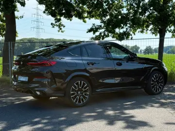 BMW X6 30d xDrive M Sport PRO LUFTF PANO H&K AHK LED