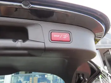 MERCEDES-BENZ GLA 180 Autom. Teilleder Sitzheizung Kamera