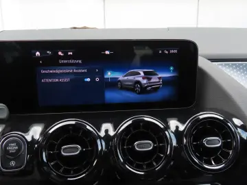 MERCEDES-BENZ GLA 180 Autom. Teilleder Sitzheizung Kamera