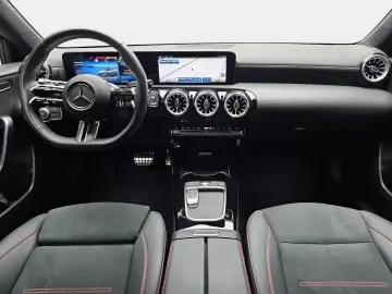 MERCEDES-BENZ DCT AMG LINE NAVI LED