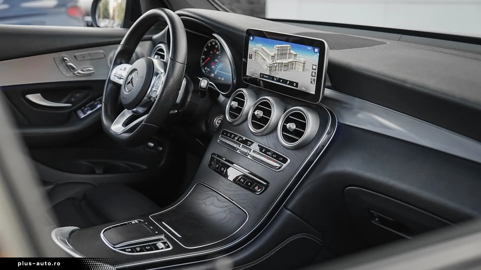 Mercedes-Benz GLC 300 e 4Matic 9G-TRONIC AMG Line