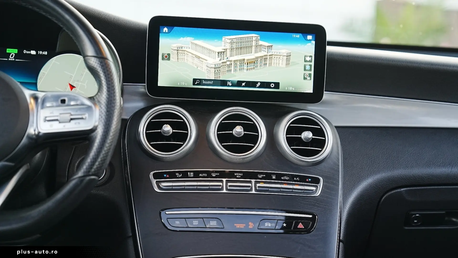 Mercedes-Benz GLC 300 e 4Matic 9G-TRONIC AMG Line