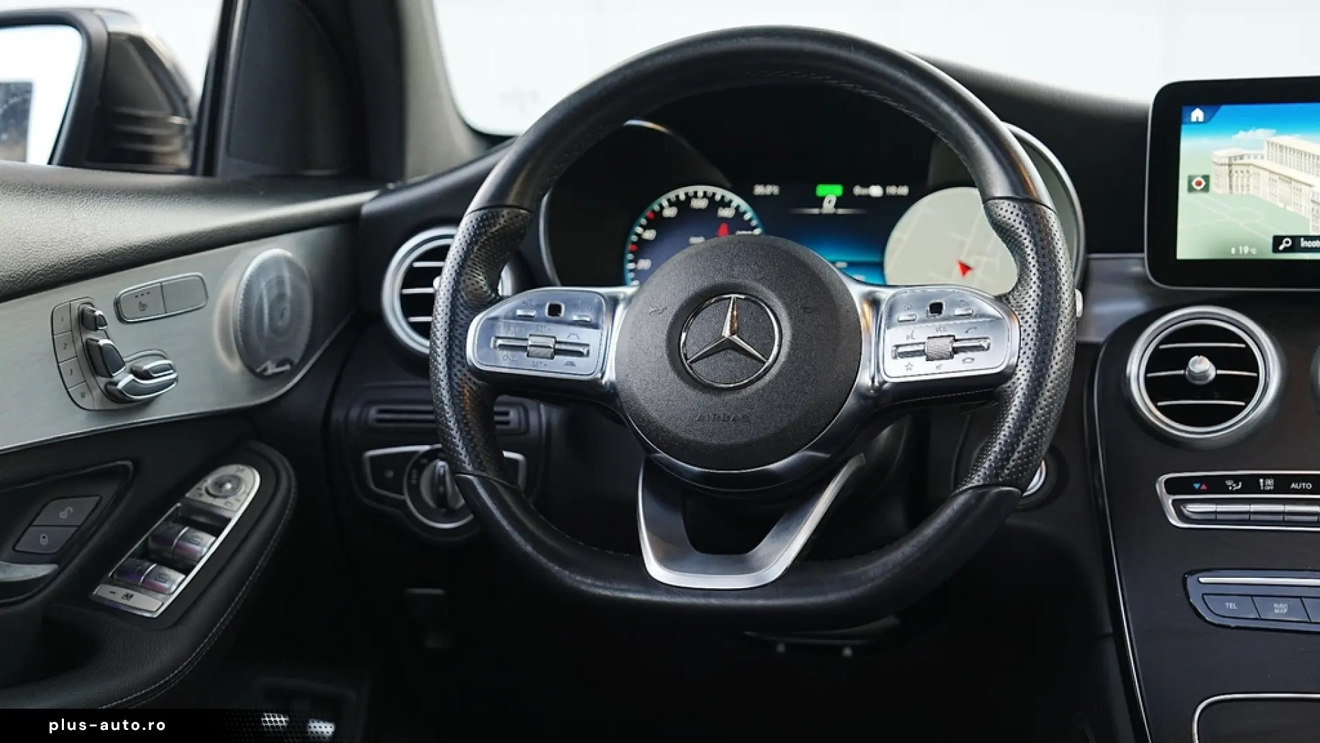 Mercedes-Benz GLC 300 e 4Matic 9G-TRONIC AMG Line