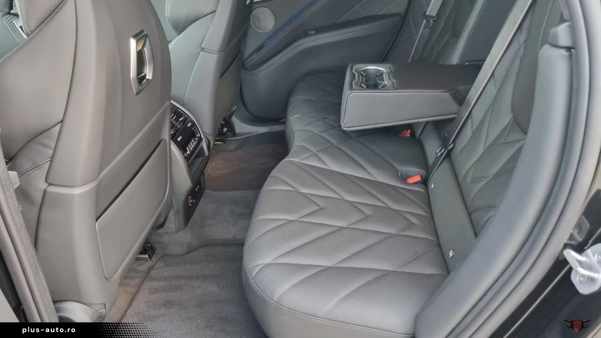 BMW XM 4.4 V8   Finanțare Leasing
