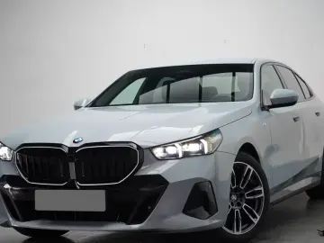 BMW 520i M Sport Iconic Carbon 360   Finanțare Leasing